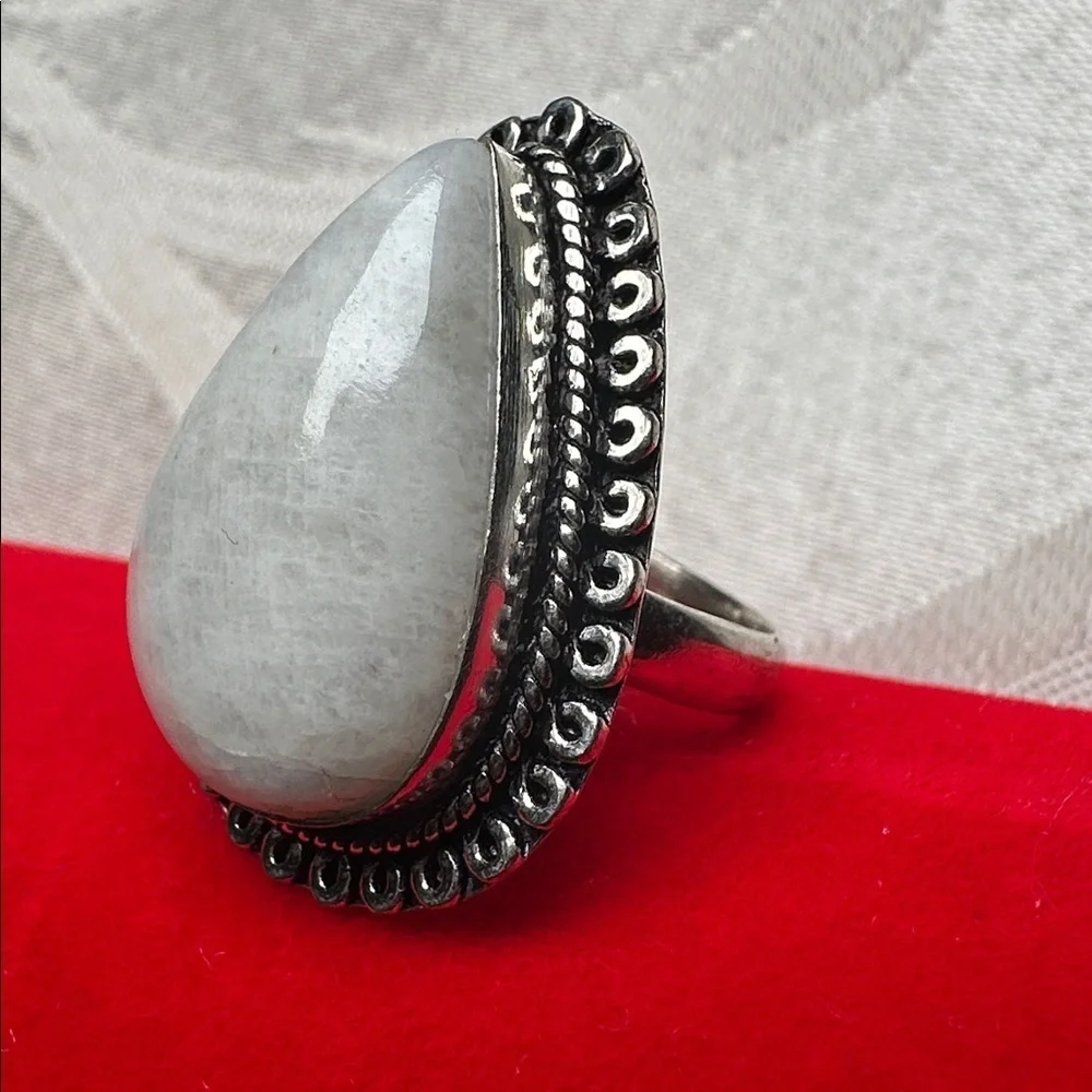 Hand Crafted Artisan Jewelry Silver White MILKY QUARTZ Bezel Silver Statement